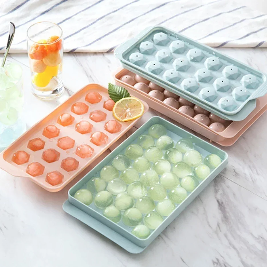 ラウンドアイスキューブトレイクリエイティブホッケーボールメー - Kitchen Appliances Holder のレビューと価格