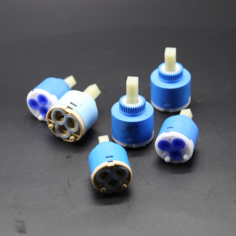 蛇口用混合スプールバルブ 25mm/35mm/40mm カー - Kitchen Appliances Integrated のレビューと価格